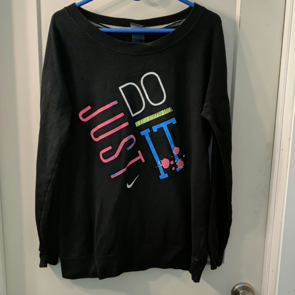 🌞 Nike Sweatshirt